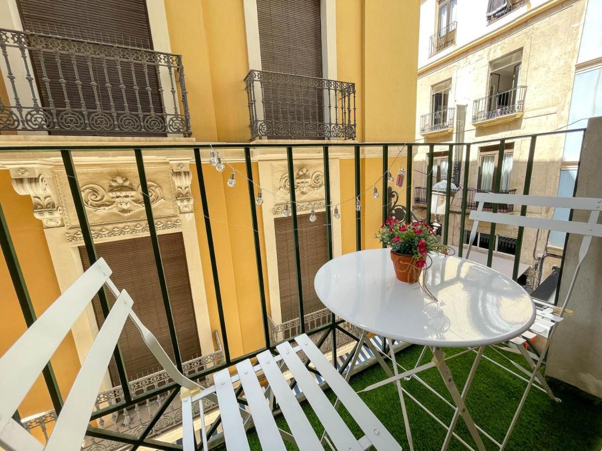 Apartamento Con Mucho Encanto En Pleno Centro Αλικάντε Εξωτερικό φωτογραφία